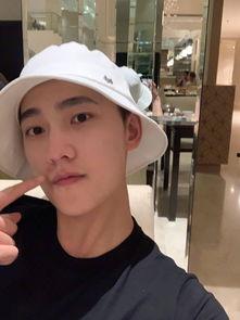 娱乐吃瓜沈月,娱乐圈的“吃瓜”小能手，揭秘明星幕后故事